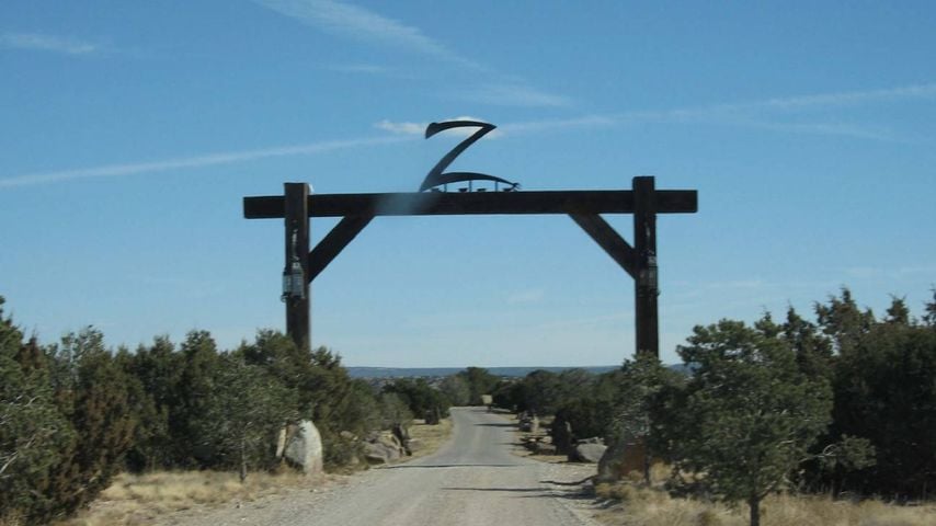 Einfahrt zur Zorro Ranch von Jeffrey Epstein in New Mexico