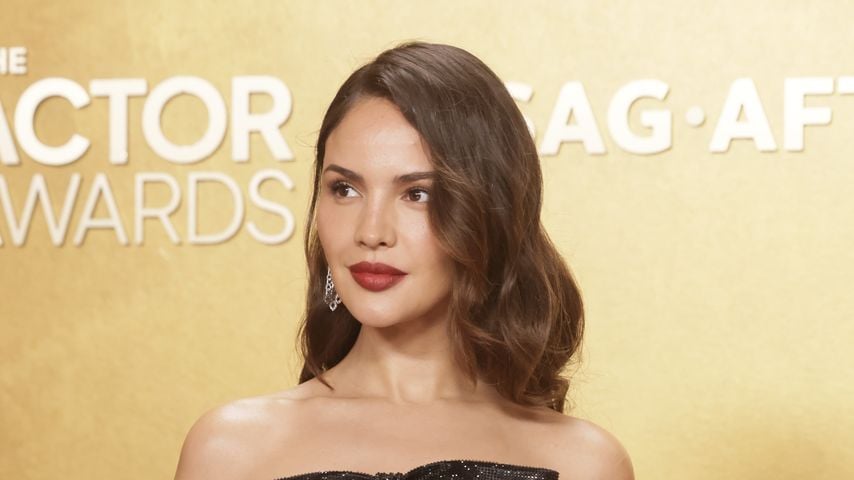 Eiza González bei den 32nd Annual Actor Awards im Shrine Auditorium in Los Angeles