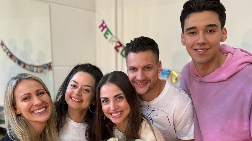 Ekaterina Leonova und Diego Pooth mit ihrem "Let's Dance"-Team, April 2025