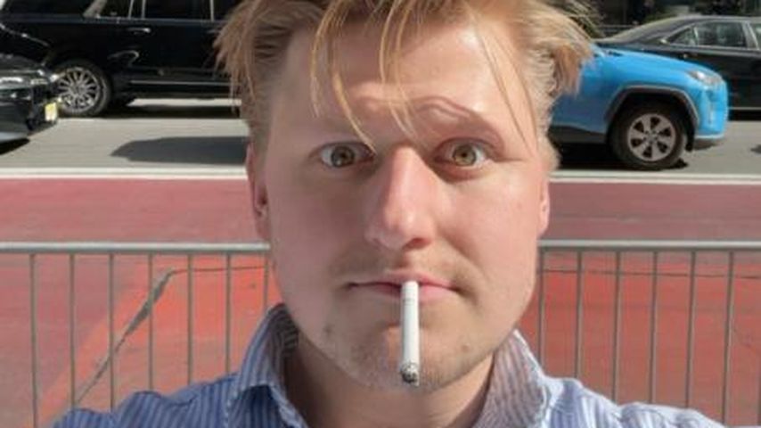 El Hotzo, Satiriker