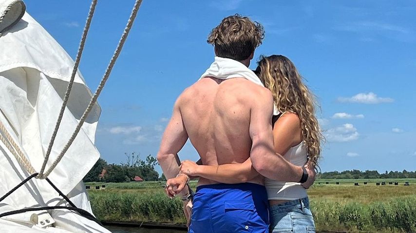 Elena Carrière und ihr Freund im Juli 2024