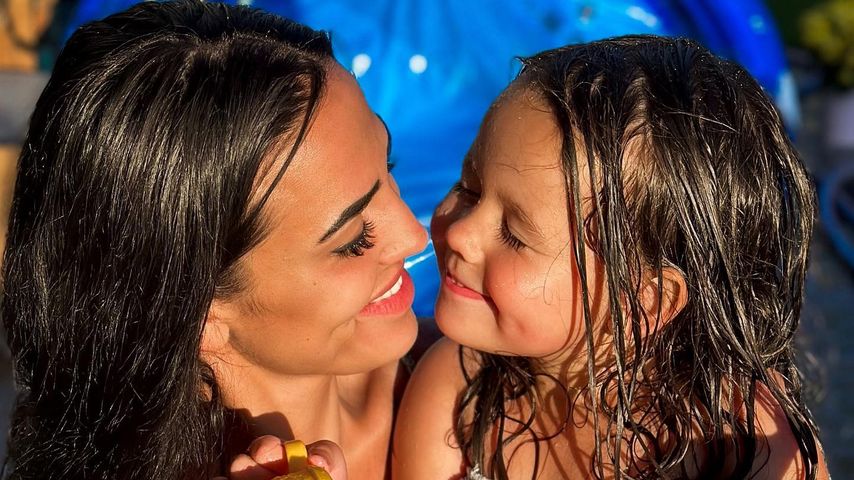 Elena Miras mit ihrer Tochter Aylen im Juli 2023