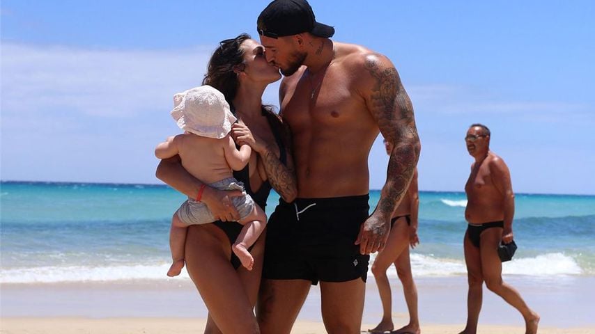 Elena Miras und Mike Heiter mit ihrer Tochter Aylen