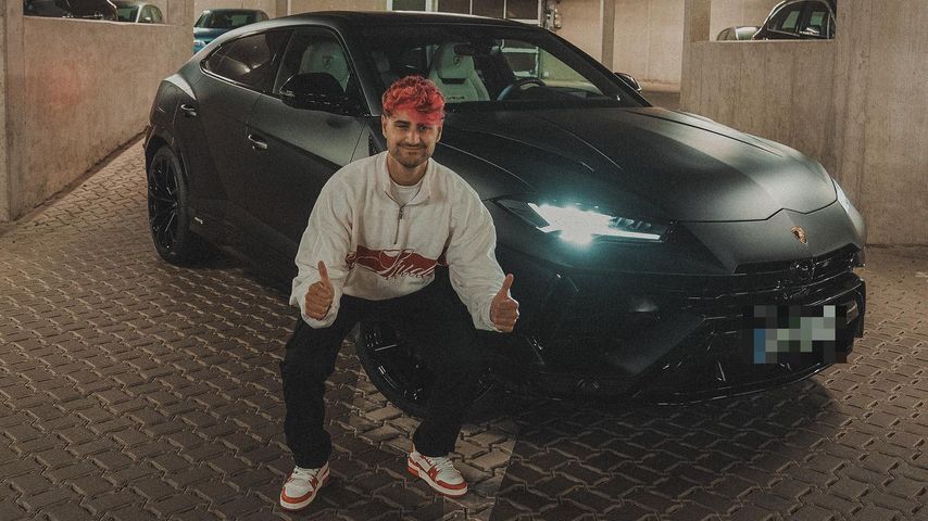 EliasN97 mit seinem Porsche im September 2023