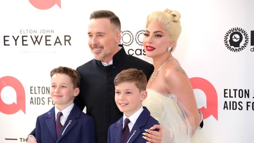 Seltene Aufnahmen: Lady Gaga posiert mit Elton Johns Söhnen