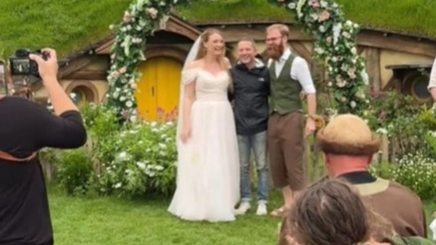Elijah Wood überrascht Fans bei "Herr der Ringe"-Hochzeit