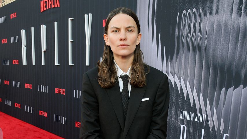Seltenheit: Stings Kind Eliot Sumner posiert auf Red Carpet!