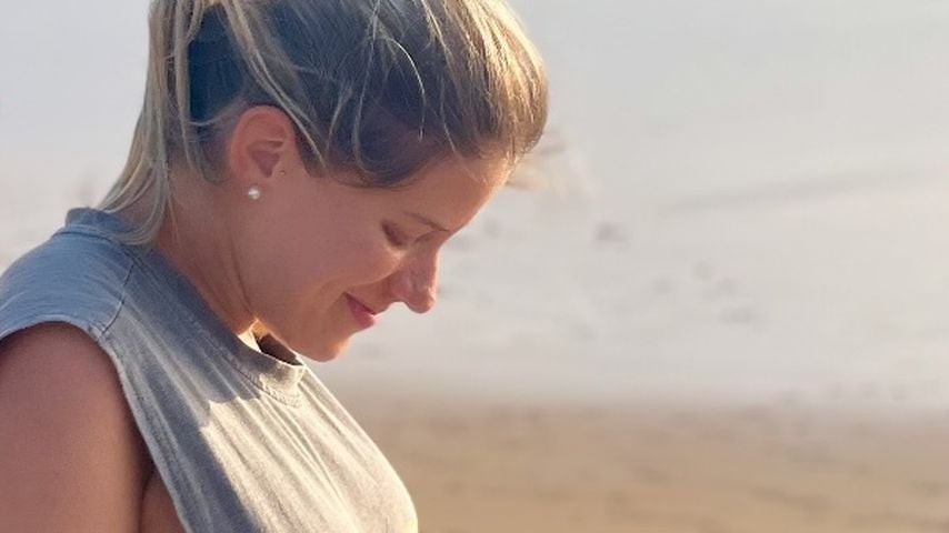 Nach Karriere-Aus: Elisabeth Seitz teilt Foto von Babybauch