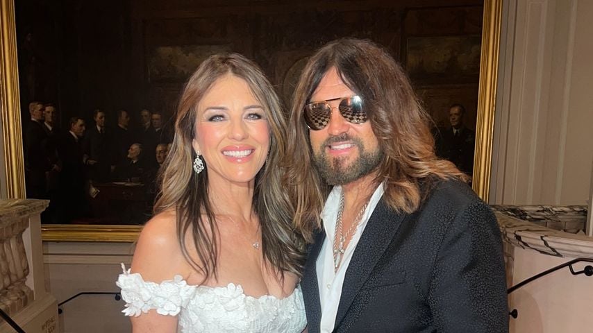 Elizabeth Hurley und Billy Ray Cyrus, Liebespaar