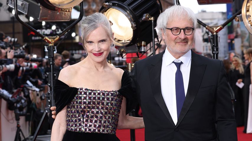 Elizabeth McGovern und Simon Curtis, April 2022