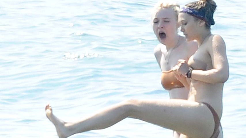 Seltene Fotos: Elizabeth Olsen & Dakota im Bikini!