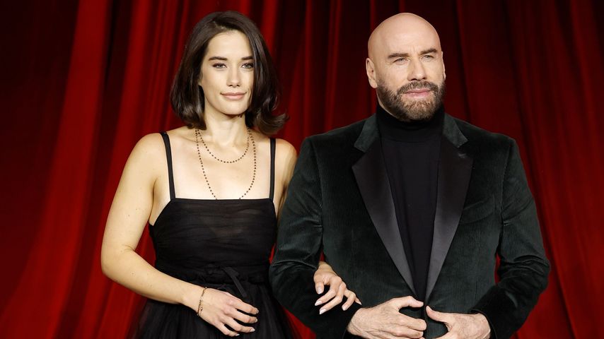 Ella Bleu Travolta und John Travolta, Oktober 2024