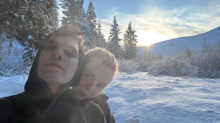 Elle Fanning turtelt verliebt mit ihrem Gus Wenner in Aspen