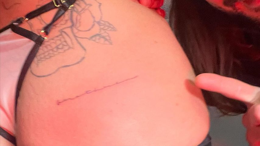 Elle Kings Po-Tattoo