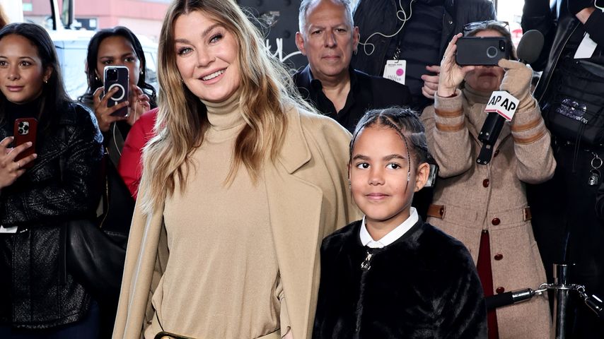 Ellen Pompeo und ihre Tochter Sienna während der Michael-Kors-Fashion-Show