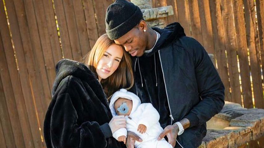 Ellen Ziolo und Dennis Schröder mit ihrer Tochter