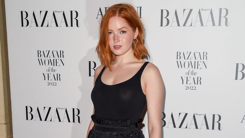 Ellie Bamber bei den Harper's Bazaar Women of the Year Awards, 2022