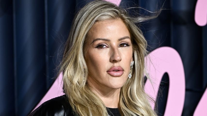 Ellie Goulding zeigt kugelrunden Babybauch in Spitzen-Shorts