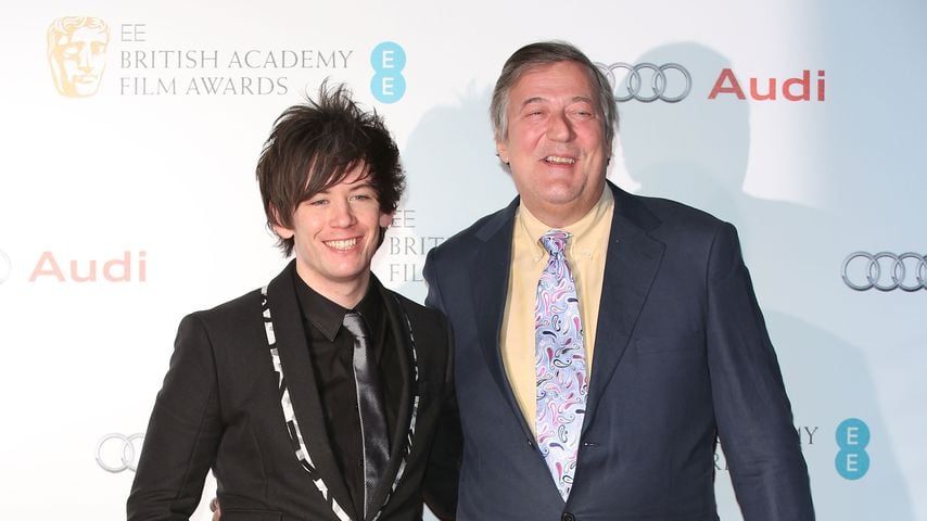 Elliot Spencer und Stephen Fry bei den EE British Academy Awards 2015
