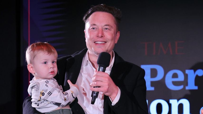 Elon Musk und sein Sohn X Æ A-12 im Dezember 2021 in New York
