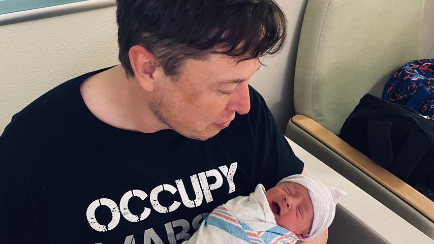 Elon Musk mit seinem Sohn