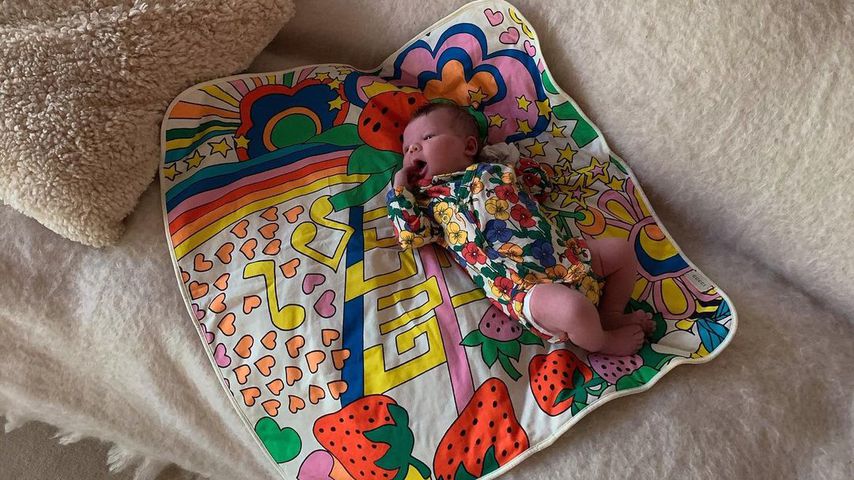 Knuffig: Model Elsa Hosk teilt neues Babybild von Tuulikki