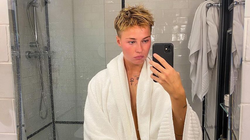 Wow, "Princess Charming"-Elsa posiert halbnackt im Netz!