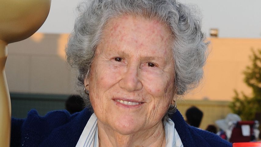 Elsa Raven, Schauspielerin