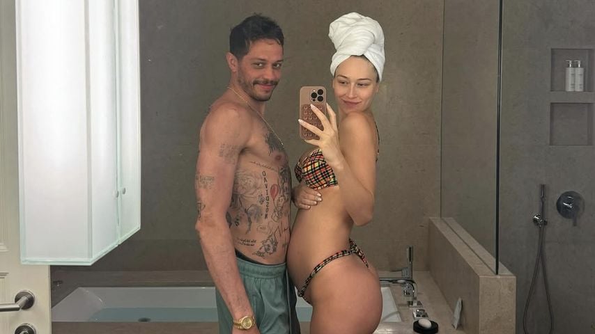 Elsie Hewitt zeigt Babybauch und Urlaubsglück mit Pete