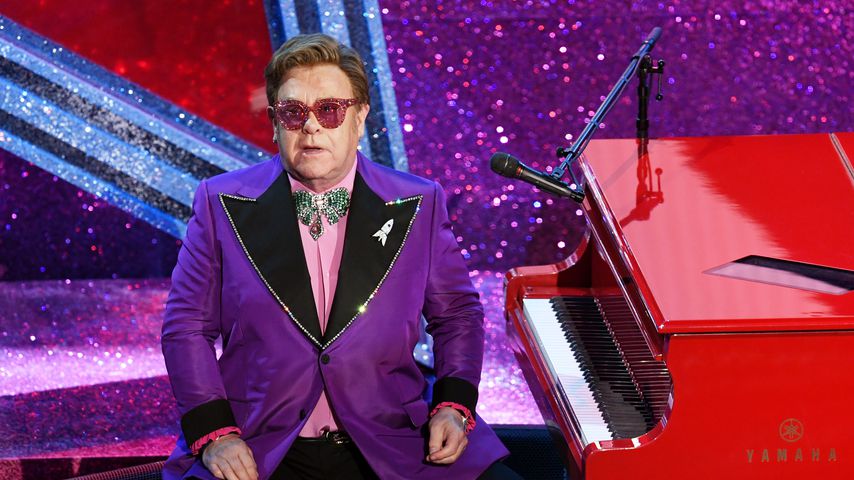 Lungenentzündung: Elton John brach unter Tränen Konzert ab