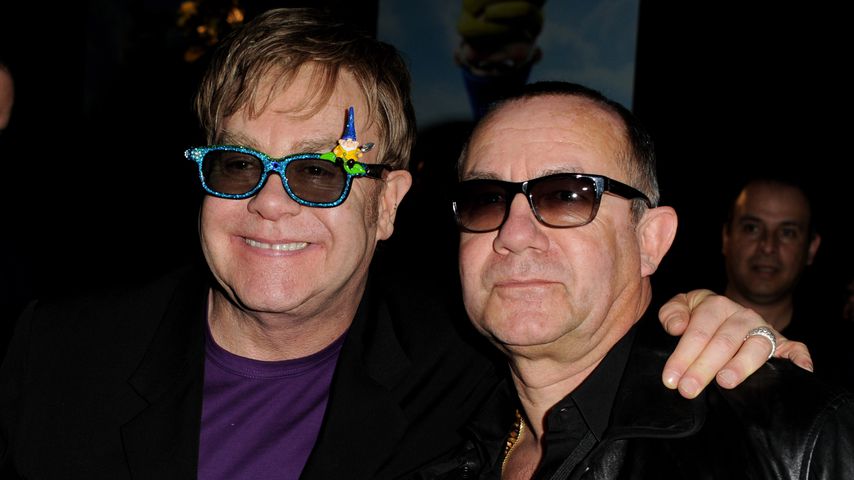 Elton John will nun ein Kind aus Afrika