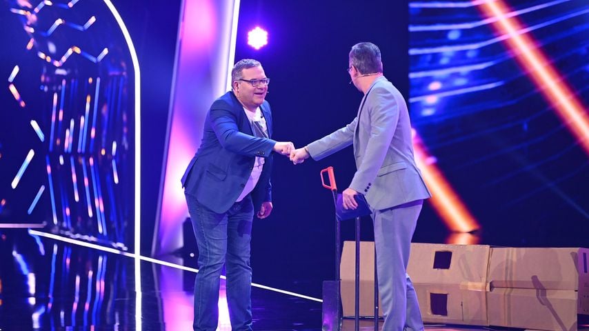 Elton und Matthias Opdenhövel bei "The Masked Singer"