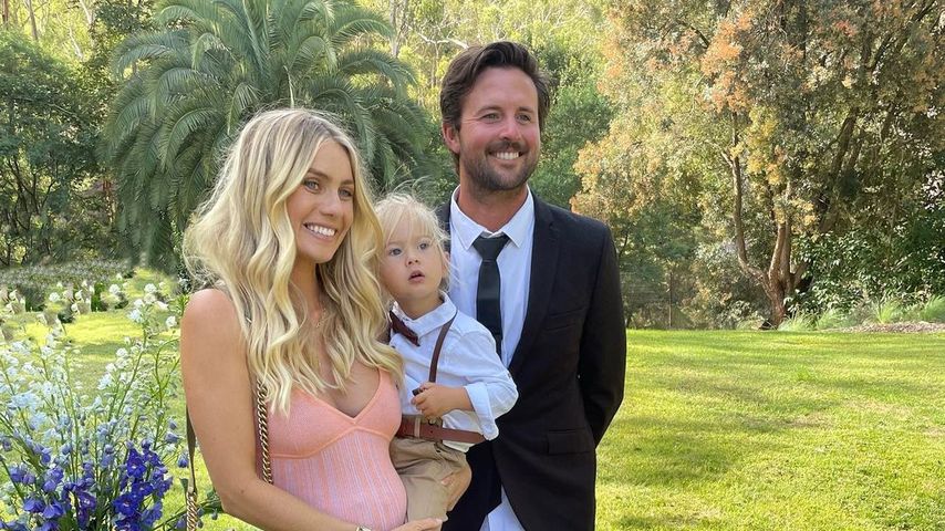 Elyse Knowles und Josh Barker mit ihrem Sohn Sunny im Februar 2023