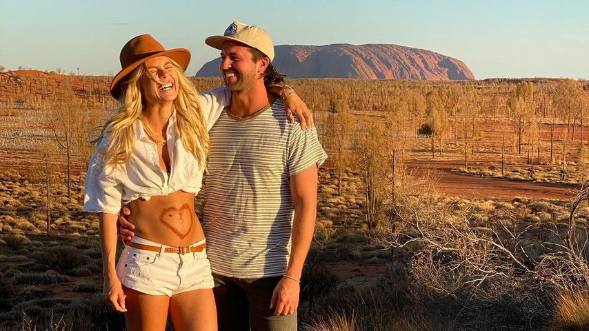 Elyse Knowles und Josh Barker