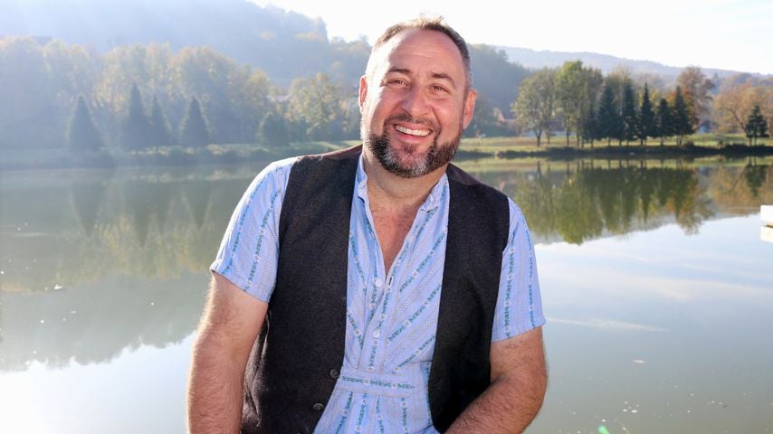 Werkzeuge geschenkt: Hofdamen sollen bei Emanuel schuften