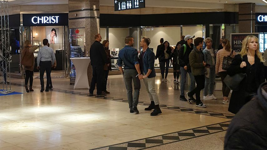 Emil Kusmirek mit einem unbekannten Mann in Hamburg