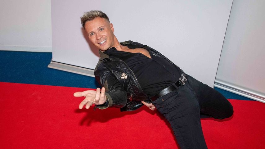Emil Kusmirek auf dem Roten Teppich zur Premiere von "MALLE OLE – das Musical das ballert!", Januar 2026
