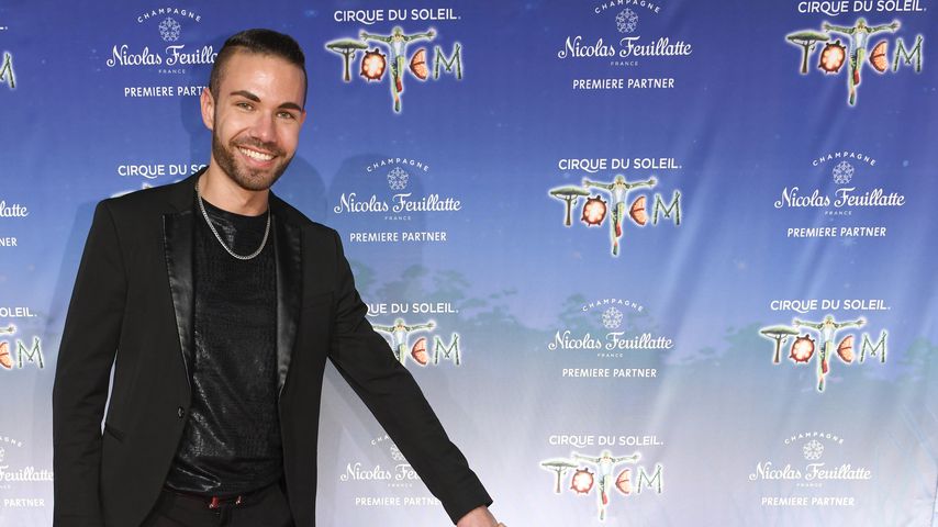Emil Kusmirek mit seinem Freund bei der "Cirque du Soleil"-Premiere