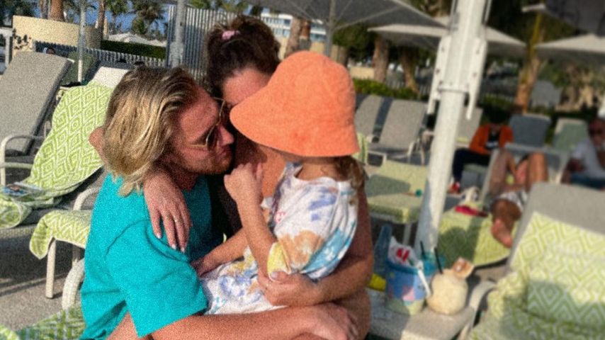 Emil und Shanga Forsberg mit Tochter Florence im Januar 2023
