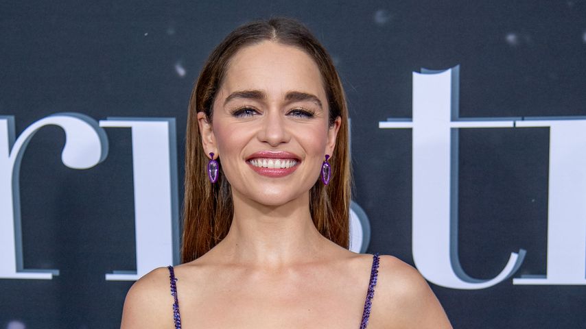 Freunde oder mehr? Emilia Clarke vertraut mit DJ unterwegs