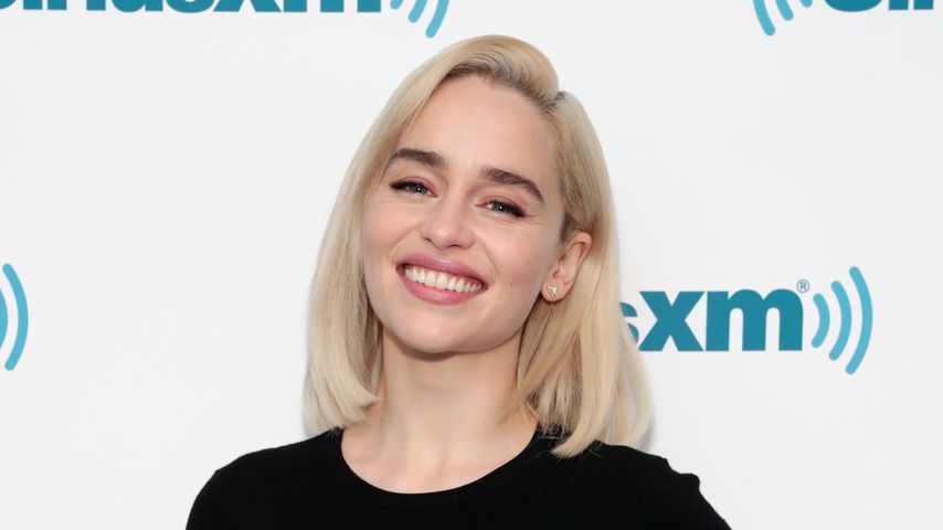 Zum Targaryen ernannt: GoT-Emilia adelt mit einer Banane!