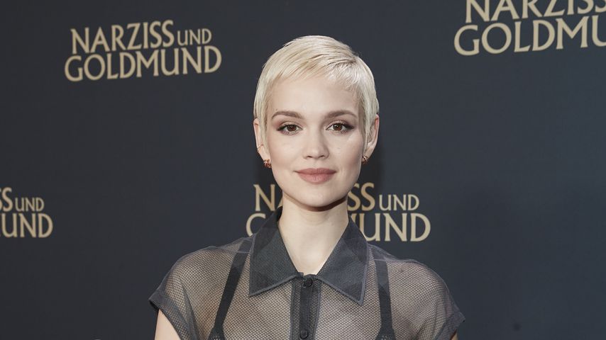 Emilia Schüle, Schauspielerin
