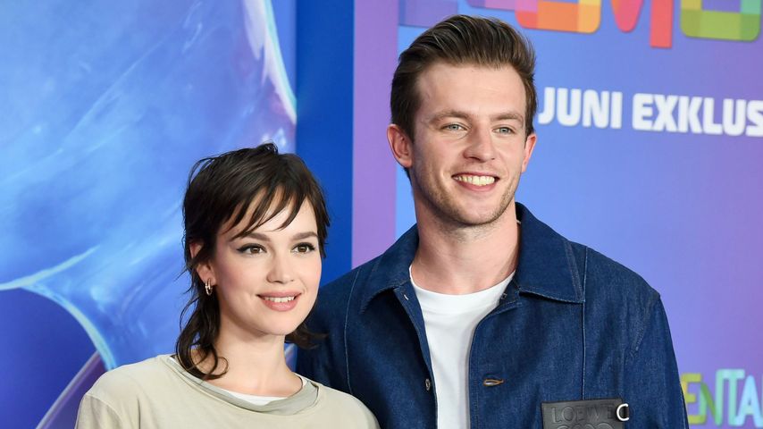 Emilia Schüle und Jannis Niewöhner, Juni 2023
