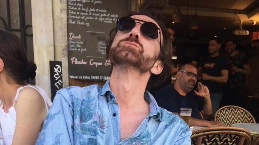 Tod am Set: "Emily in Paris" ehrt jungen Regieassistenten