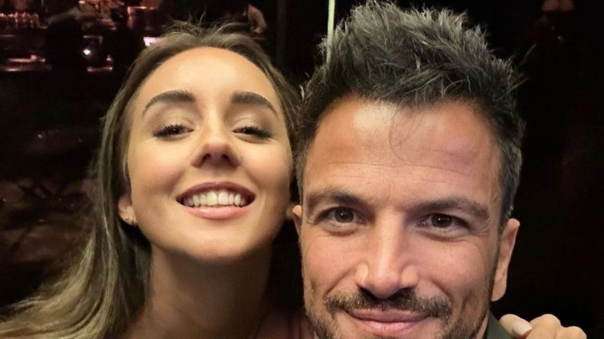 Emily MacDonagh und Peter Andre im Februar 2023