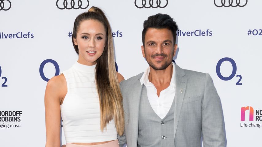 Emily MacDonagh und Peter Andre, Juli 2016