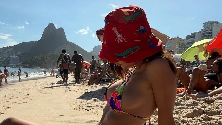 Emily Ratajkowski in Rio de Janeiro 2025