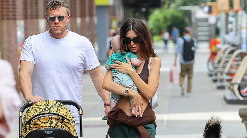 Emily Ratajkowski mit ihrer Familie in New York, Juli 2021