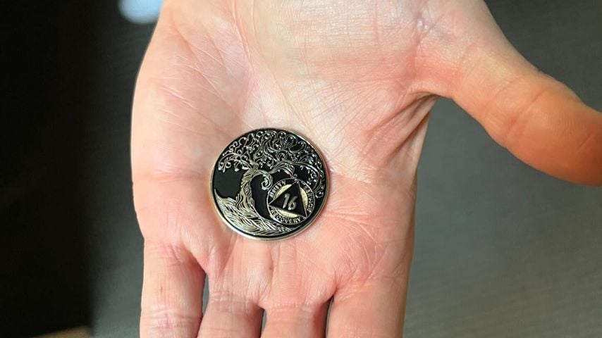 Die Hand von Eminem, im April 2024