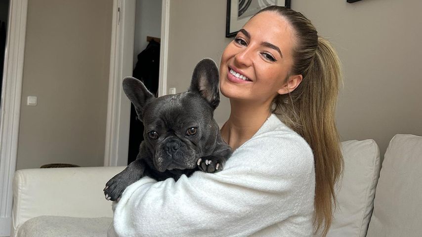 Emma Fernlund mit ihrem Hund